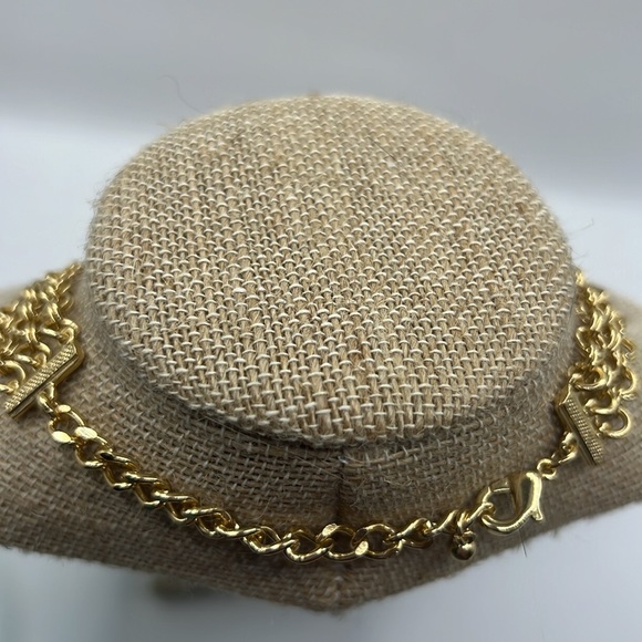 Triple Chain Gold Necklace. - Picture 4 of 6